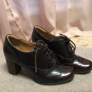 Clarks artisan oxfords